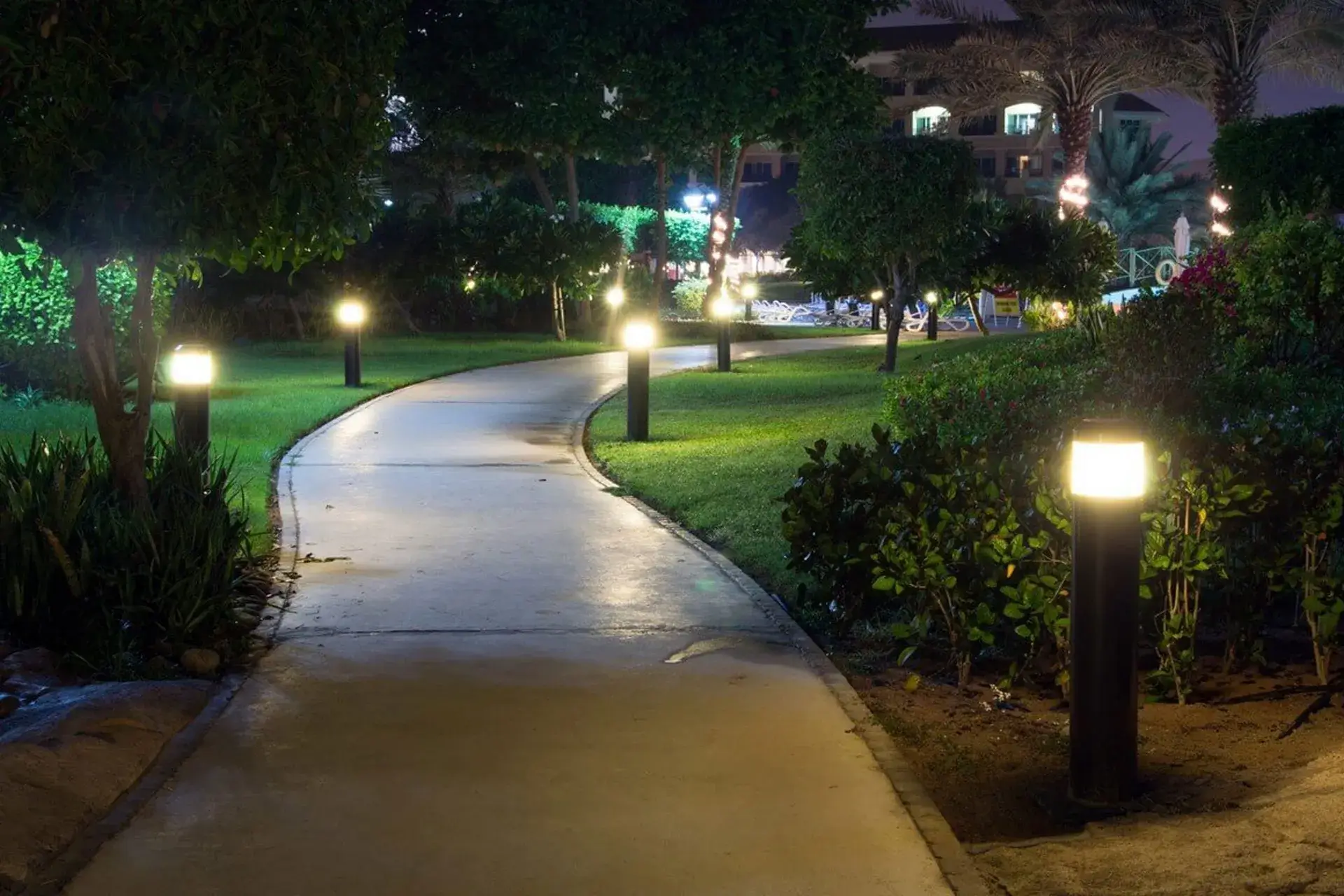 Garden Lights Installation Services in Dubai